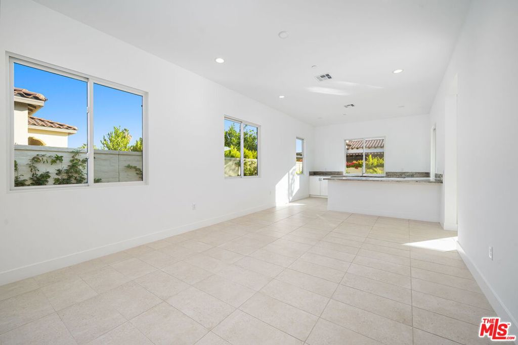 MLS #25613907 image #20