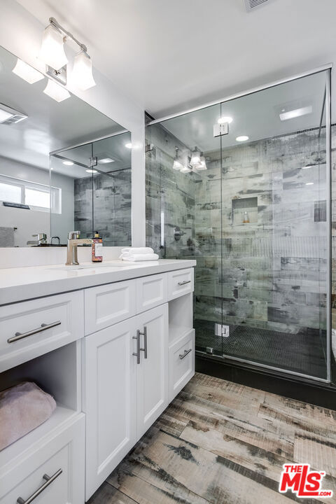 3544 Laurel Canyon Boulevard, Studio City CA: https://media.crmls.org/mediaz/7776d322-9074-4036-aa98-0bf8c49c3a2d.jpg