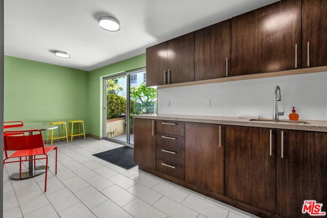 11965 Gorham Avenue, Los Angeles CA: https://media.crmls.org/mediaz/7776e43e-f787-47fb-b677-1cbf27bb806d.jpg