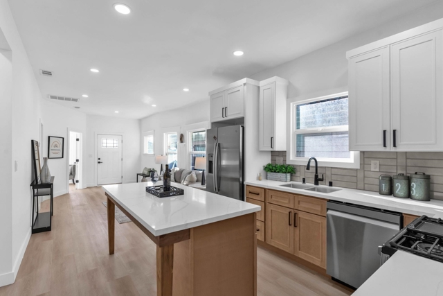 Image 11 of 39 For 2912 22nd St