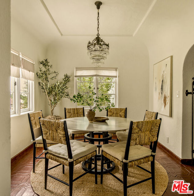 Image 11 of 44 For 5470 Los Feliz Boulevard