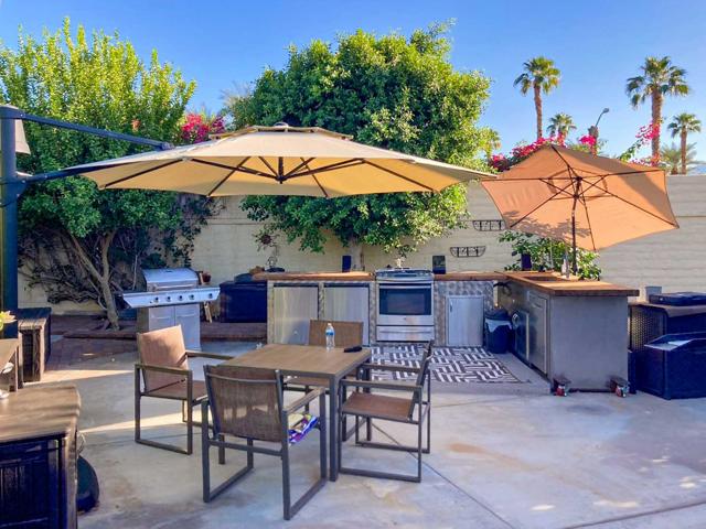 80394 Avenue 48, Indio CA: https://media.crmls.org/mediaz/7777ecac-8c38-4b5c-bea5-c9826e9f3b86.jpg