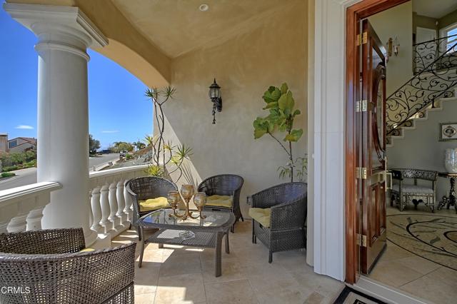 Detail Gallery Image 4 of 46 For 6153 Cobblestone Dr, Ventura,  CA 93003 - 4 Beds | 3/2 Baths