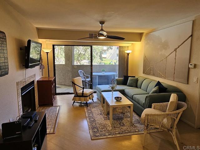 Detail Gallery Image 2 of 24 For 9760 Mesa Springs Way #36,  San Diego,  CA 92126 - 2 Beds | 2 Baths