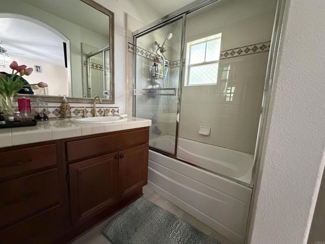 2175 Condor Drive, Chula Vista CA: https://media.crmls.org/mediaz/7778d043-df5f-4e96-933d-8d518f34927a.jpg
