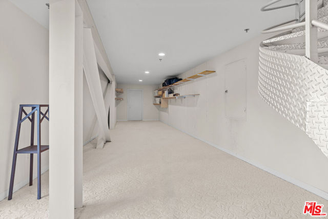 2204 Maravilla Drive, Los Angeles CA: https://media.crmls.org/mediaz/7779301f-8699-4a90-b67f-27b7344662eb.jpg
