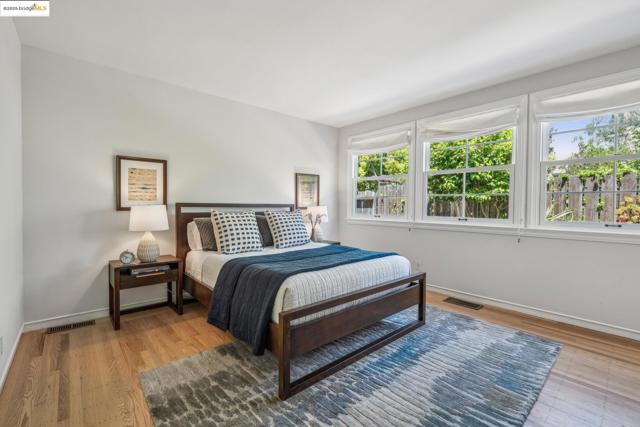 267 Columbia Ave, Kensington CA: https://media.crmls.org/mediaz/77798d62-7121-4406-a307-18a66b4b1ea5.jpg