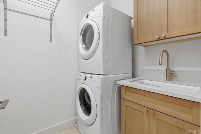 Detail Gallery Image 17 of 48 For 2510 Aperture Circle, San Diego,  CA 92108 - 3 Beds | 2/1 Baths