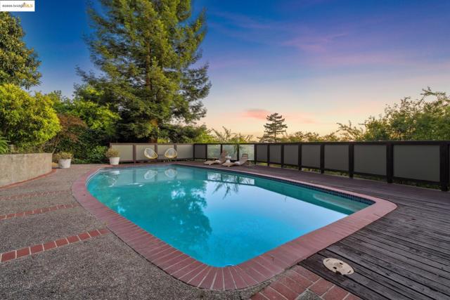 120 Hill Rd, Berkeley CA: https://media.crmls.org/mediaz/777ab374-918c-49d8-a4fe-98291a6925c3.jpg