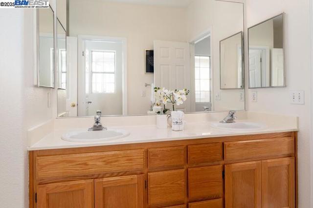 Image 30 of 46 For 220 Bridgehead Ln