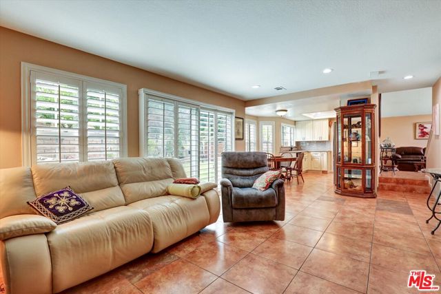 28682 Avenida Del Caballo, Laguna Niguel CA: https://media.crmls.org/mediaz/777c8d9e-eba8-40b0-a88b-f1e9a16390a9.jpg