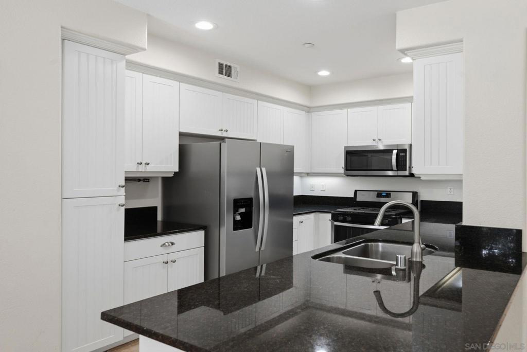 750 Harbor Cliff Way - photo 12