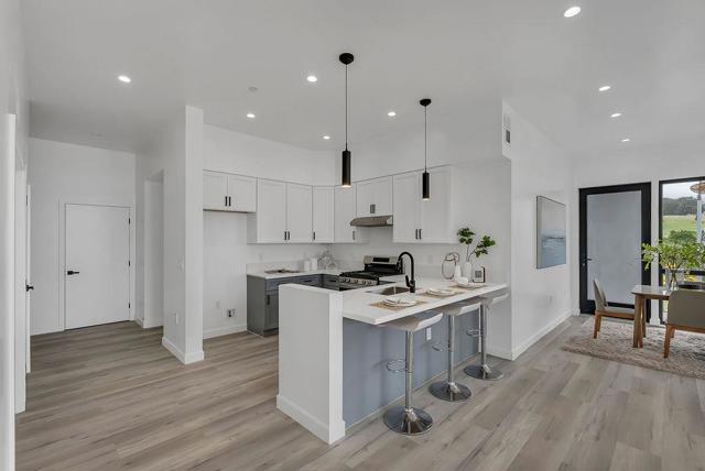 889 McLellan Drive, South San Francisco CA: https://media.crmls.org/mediaz/777e64ad-6919-45d7-9fa7-49f49025dc88.jpg