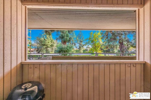 2860 N Los Felices Road, Palm Springs CA: https://media.crmls.org/mediaz/777e678a-b353-4651-92c8-94d9e4510233.jpg