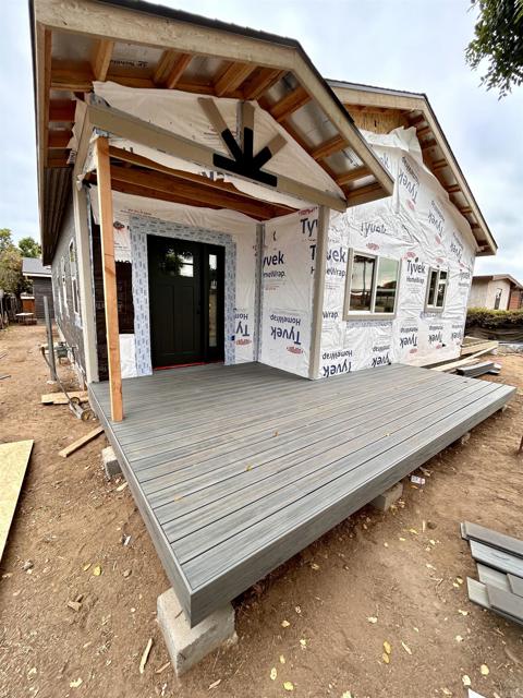 532 Elm, Imperial Beach CA: https://media.crmls.org/mediaz/777fc72d-dc37-41c5-a9a2-d0c852db646e.jpg