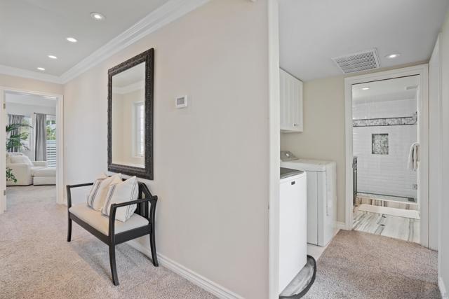 7824 Exchange Pl, La Jolla CA: https://media.crmls.org/mediaz/777fc9c3-9041-4fac-be07-40d3c49aef23.jpg