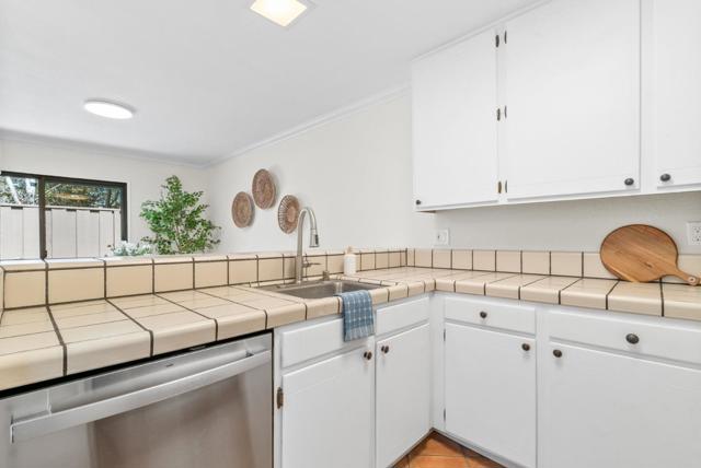 6101 Sheraton Place, Aptos CA: https://media.crmls.org/mediaz/777fda57-42e8-4bde-9701-0c143b7907a8.jpg
