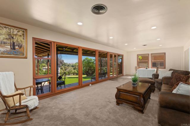 Detail Gallery Image 9 of 59 For 11460 Pinehurst Dr, Lakeside,  CA 92040 - 4 Beds | 3/1 Baths