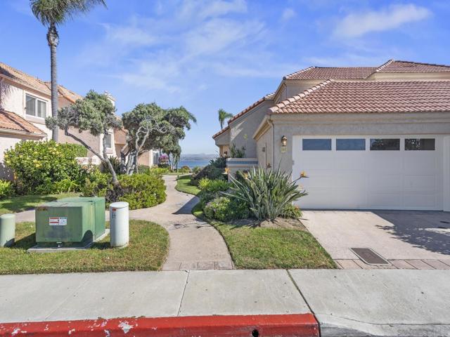 103 Tunapuna Ln, Coronado CA: https://media.crmls.org/mediaz/7781b22a-0b67-4976-8d76-44dcb832a797.jpg