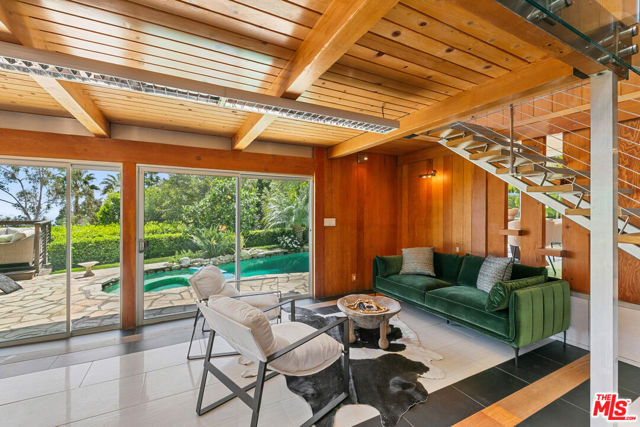 1470 N Tigertail Road, Los Angeles CA: https://media.crmls.org/mediaz/77822e16-a0f7-410f-8894-8a36736a6eff.jpg