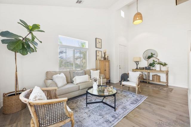 Image 6 of 41 For 26849 Silver Spur Ct