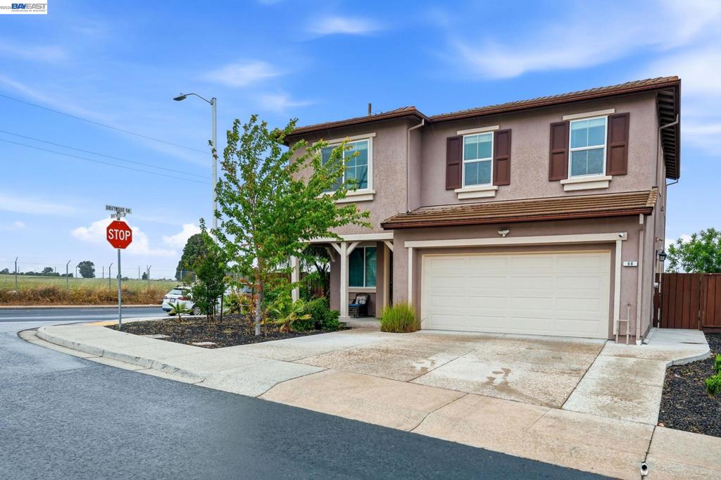98 Driftwood Cir