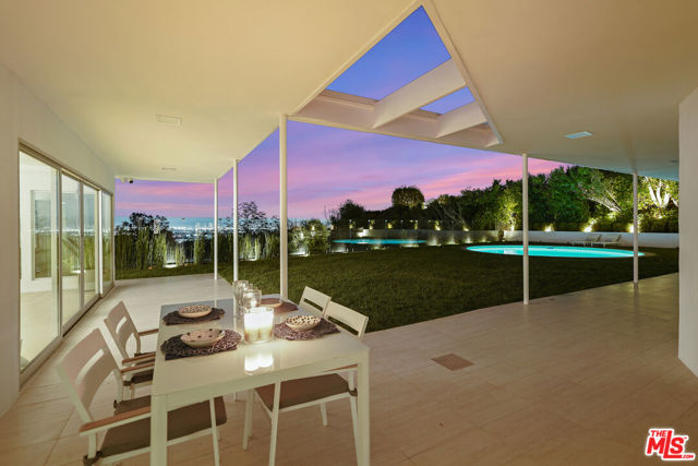 17116 Adlon Road, Encino CA: https://media.crmls.org/mediaz/778347a0-b948-4753-bdea-749978f74809.jpg