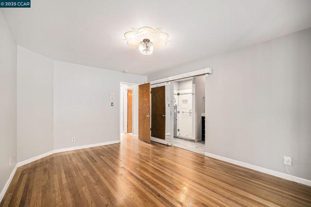 5955 Ralston Ave, Richmond CA: https://media.crmls.org/mediaz/77836e14-d3d6-4a01-b6b6-13735fa805f5.jpg