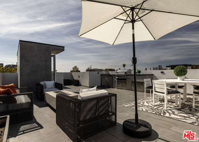 6509 Colgate Avenue, Los Angeles CA: https://media.crmls.org/mediaz/7783eab1-bd6d-4118-b41c-f244b25e9efd.jpg