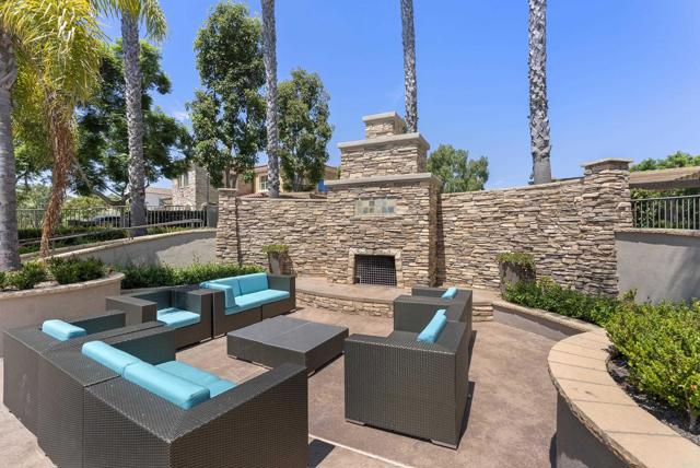 3619 N Fork Ave, Carlsbad CA: https://media.crmls.org/mediaz/7784300e-e63c-4b99-8ee3-777e3816b234.jpg