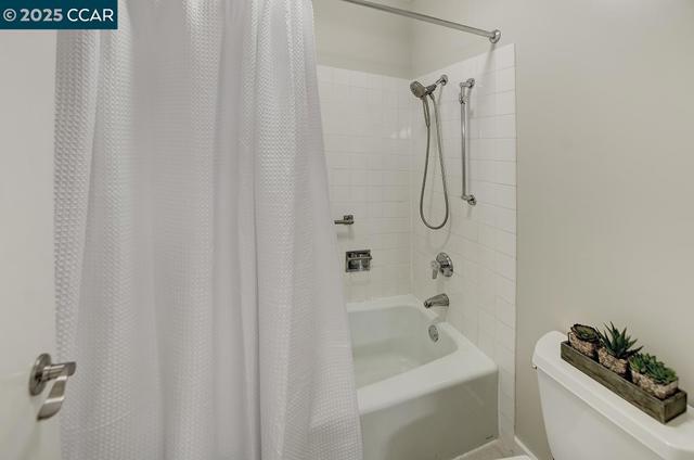 2638 Saklan Indian Dr, Walnut Creek CA: https://media.crmls.org/mediaz/77849e7f-e8c7-42ca-8133-8356bdf1ba51.jpg