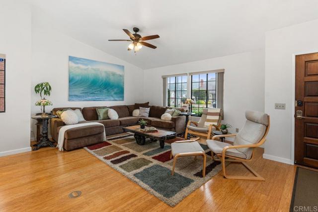 Detail Gallery Image 4 of 33 For 3574 Quail View St, Spring Valley,  CA 91977 - 3 Beds | 2 Baths
