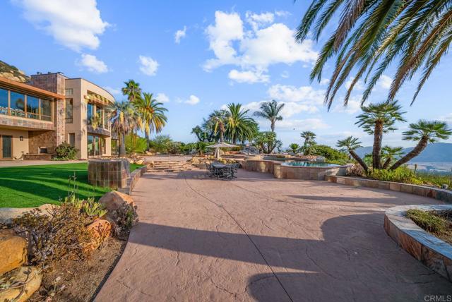 Image 38 of 75 For 14949 Presilla Dr