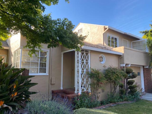 305 Catalpa Street, San Mateo CA: https://media.crmls.org/mediaz/7784c0e3-05aa-4508-8081-51a0249f1769.jpg
