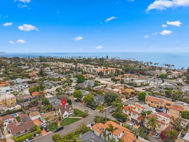 503 Rosemont St, La Jolla CA: https://media.crmls.org/mediaz/77852b41-a85a-49f9-b3c9-c9295561aa16.jpg