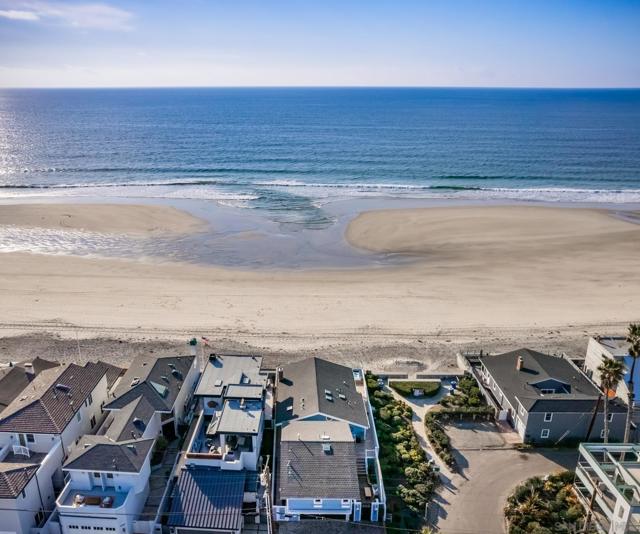 2050 Ocean Front, Del Mar CA: https://media.crmls.org/mediaz/77859faf-437f-4059-bc46-f8214ab07760.jpg