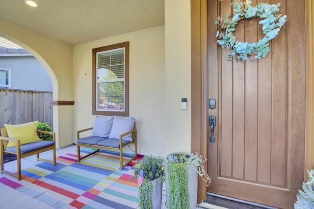 871 Cordoba Way, Hollister CA: https://media.crmls.org/mediaz/7786544e-2fbb-4a24-bcb9-7308e6f64780.jpg