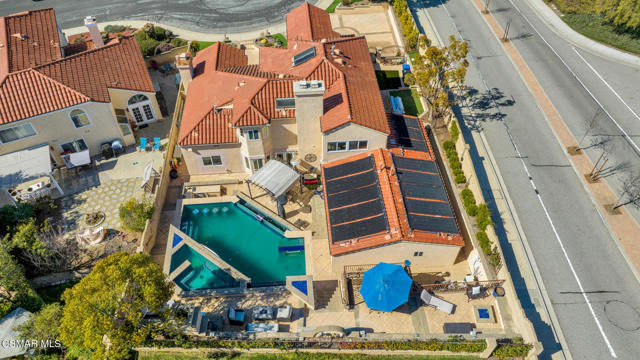 4542 Skidmore Court, Moorpark CA: https://media.crmls.org/mediaz/778718b9-5fc1-4387-9453-57e066371c79.jpg
