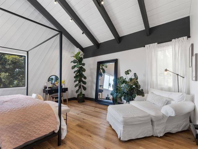 20790 Fortuna Del Norte, Escondido CA: https://media.crmls.org/mediaz/778749de-f86e-4878-94b4-7b00c7738b85.jpg