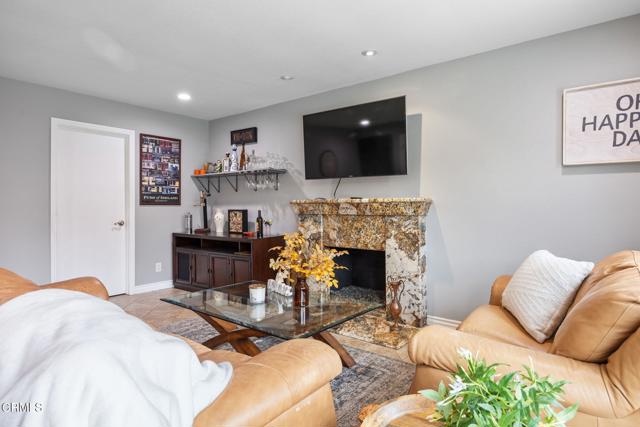 9542 Halifax Street, Ventura CA: https://media.crmls.org/mediaz/7787921f-b70b-44dc-a7b6-53a8267a8841.jpg