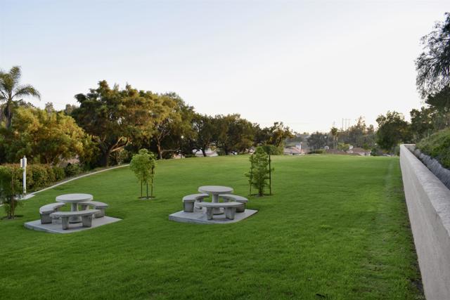2206 Luz Way, Oceanside CA: https://media.crmls.org/mediaz/7787eeba-ecfb-4c17-89f3-065d4f58cbc1.jpg