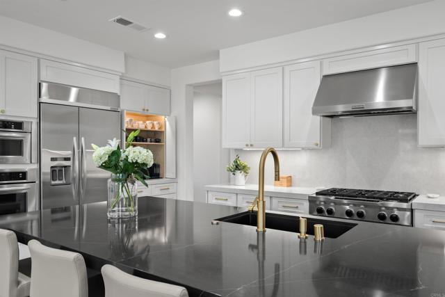 Detail Gallery Image 18 of 72 For 3193 Corte Carlazzo, Chula Vista,  CA 91914 - 4 Beds | 3/1 Baths