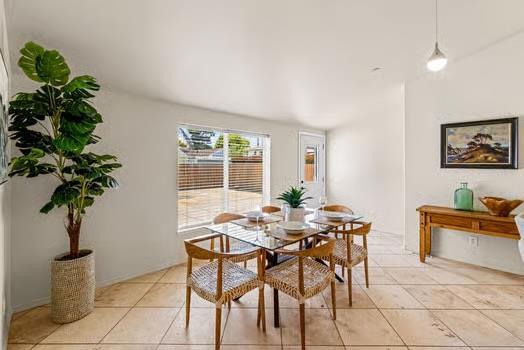 425 Alcalde Avenue, Monterey CA: https://media.crmls.org/mediaz/7788835e-ac03-49ad-bb06-a1c12d332de6.jpg
