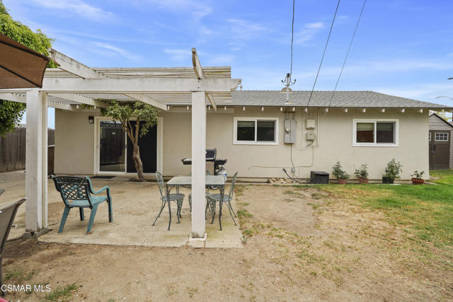 236 Granada Street, Camarillo CA: https://media.crmls.org/mediaz/7788a5ea-cfad-449d-b757-e33d73d20fe5.jpg