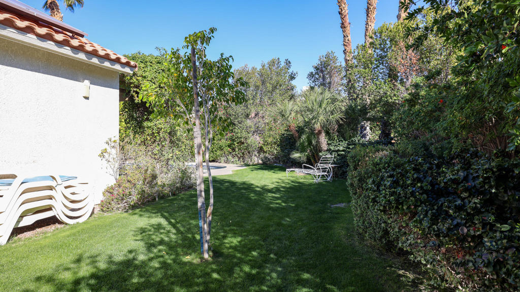 https://media.crmls.org/mediaz/7788b81c-c16b-40c1-92e3-60ec8c8740ce.jpg?preset=X-Large