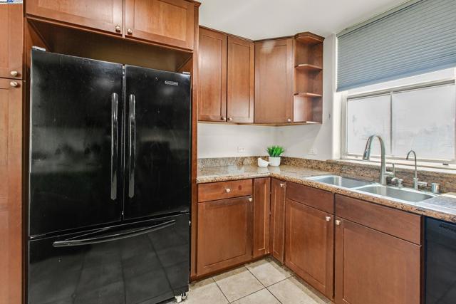 800 S Abel St, Milpitas CA: https://media.crmls.org/mediaz/77896795-045e-4fb3-871e-24ce672b8a6f.jpg
