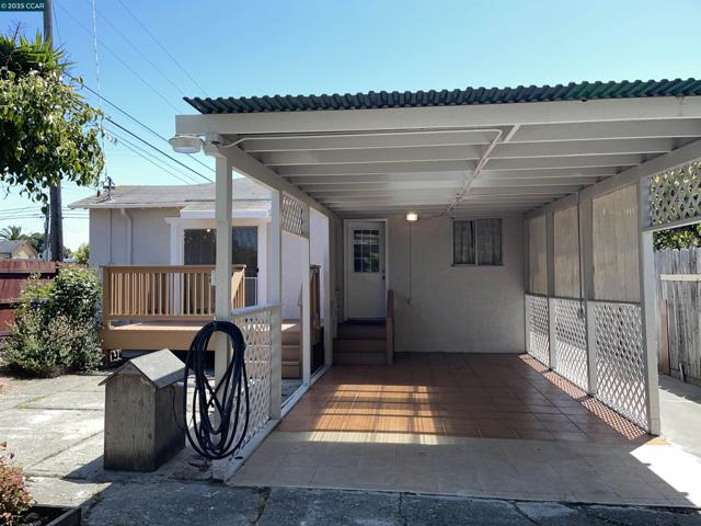 2029 Sutter Ave, San Pablo CA: https://media.crmls.org/mediaz/77897c22-4991-4d3e-921e-baa3308da72f.jpg