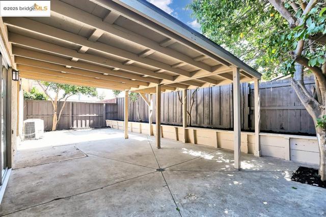 3104 Cedar Ct, Antioch CA: https://media.crmls.org/mediaz/778af5c0-2412-45e0-82eb-49d2bf6c9073.jpg