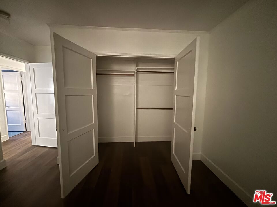 https://media.crmls.org/mediaz/778b7e29-9c0f-4650-8620-f18db0cadb6e.jpg?preset=X-Large