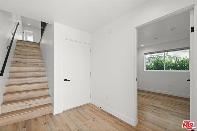 841 N Mccadden Pl, Los Angeles CA: https://media.crmls.org/mediaz/778c8e1d-19bb-4666-85ad-bbfc1938fe29.jpg